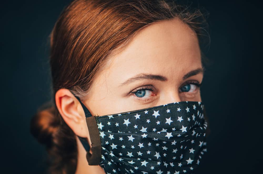 Benarkah Memakai Masker Bisa Pengaruhi Kadar Oksigen? – Good Doctor